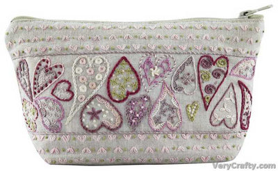 Floral Pouch Hearts Embroidery Kit ~ Un Chat dans L'Aiguille