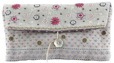 Floral Glasses Case Embroidery Kit ~ Un Chat dans L'Aiguille