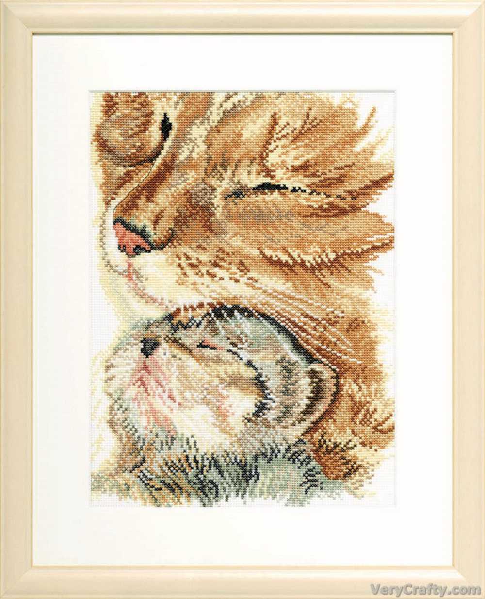 Pako Cat Loving Kitten Cross Stitch Kit