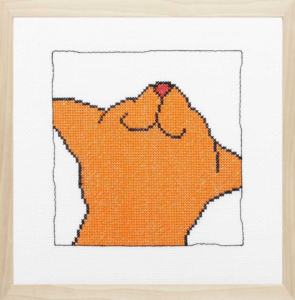 Pako -Kitten Looking Up Cross Stitch Kit