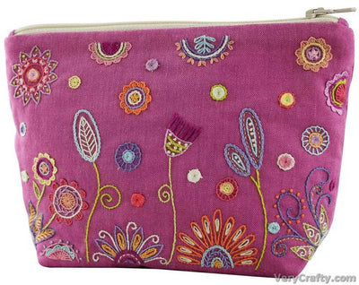 Floral Pouch Pink Embroidery Kit ~ Un Chat dans L'Aiguille