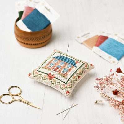 Heritage Pincushion Linen Threads - Anchor Cross Stitch Kit