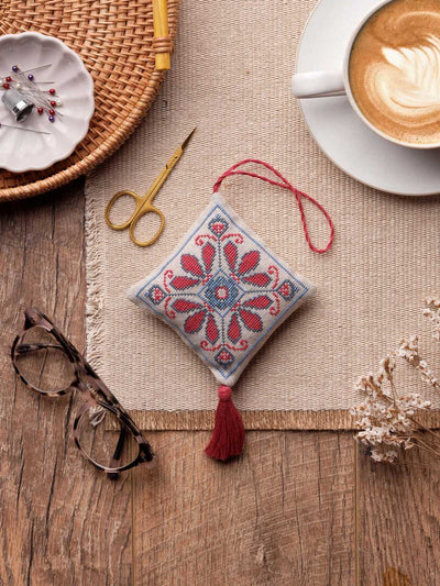 Folk Decoration Linen Threads - Anchor Cross Stitch Kit
