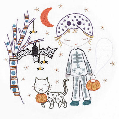 Sacha Phantom Halloween Embroidery Kit ~ Un Chat Dans L'Aiguille