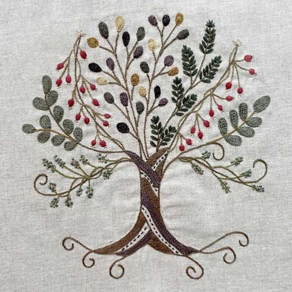Tree of Seasons Autumn Embroidery Kit ~ Un Chat Dans L'Aiguille