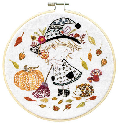 Salome Witch Halloween Embroidery Kit ~ Un Chat Dans L'Aiguille