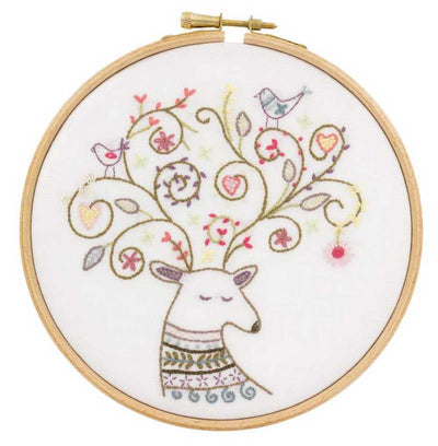 Albert the Deer Embroidery Kit ~ Un Chat Dans L'Aiguille