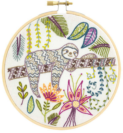 Dede the Tired Sloth Embroidery Kit ~ Un Chat Dans L'Aiguille