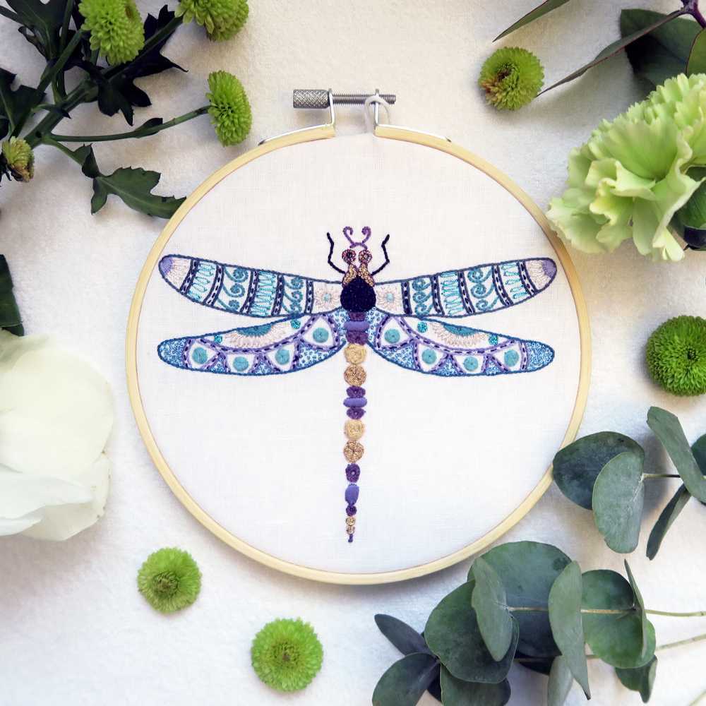 Ursula the Dragonfly Embroidery Kit ~ Un Chat Dans L'Aiguille