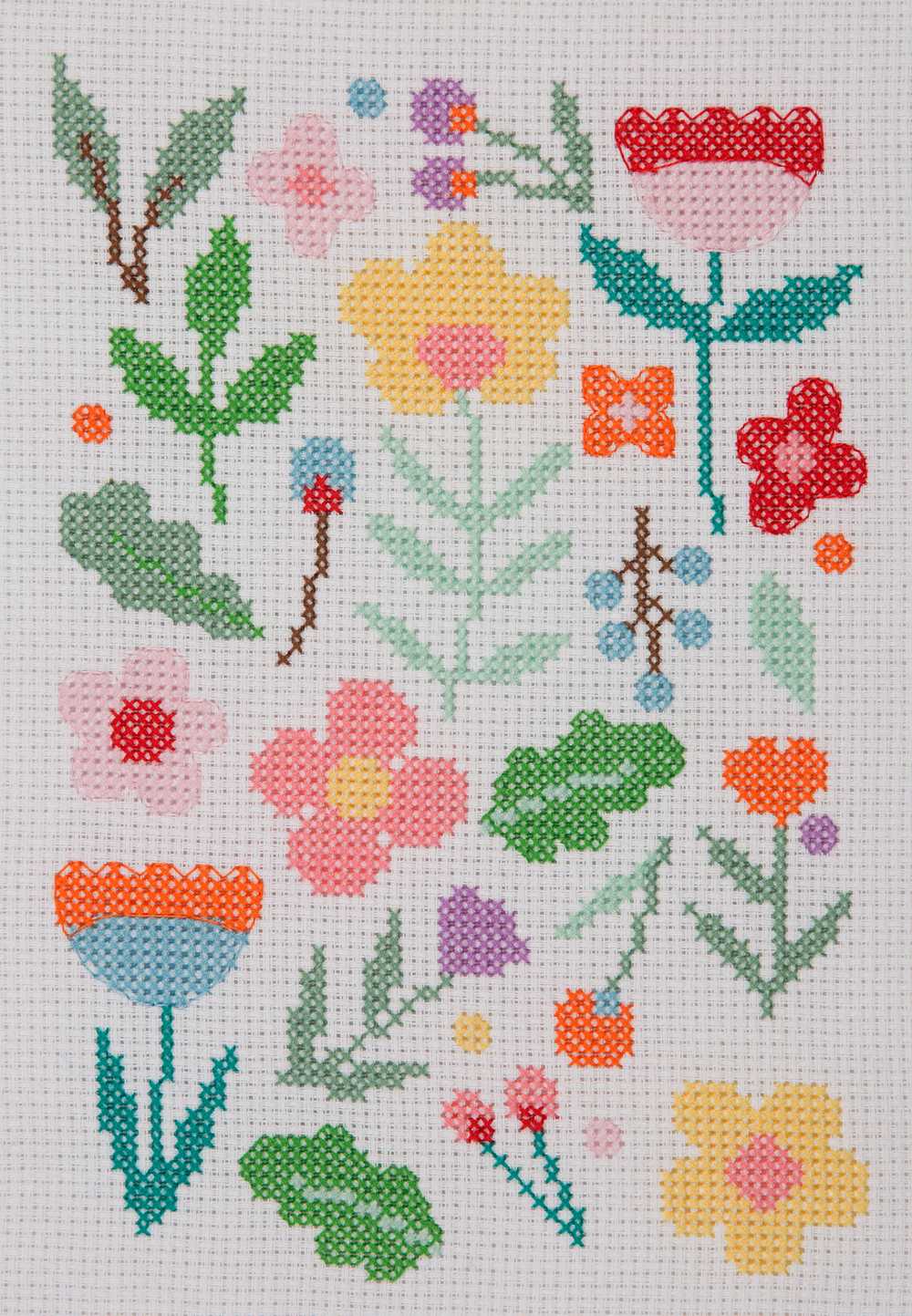 Maggie Magoo Floral Scatter - Anchor Cross Stitch Kit