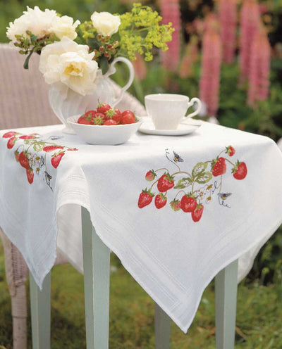Strawberries Tablecloth Embroidery Kit Anchor