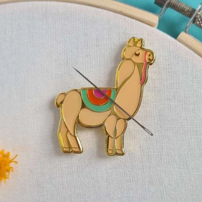 Llama NEEDLE MINDER ~ Paraffle Embroidery