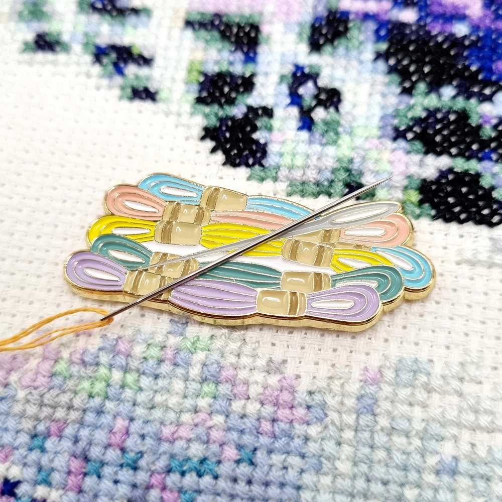 Needle & Thread Needle Minder ~ Meloca Designs