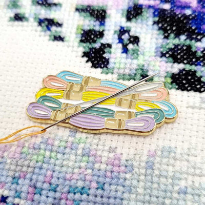 Needle & Thread Needle Minder ~ Meloca Designs