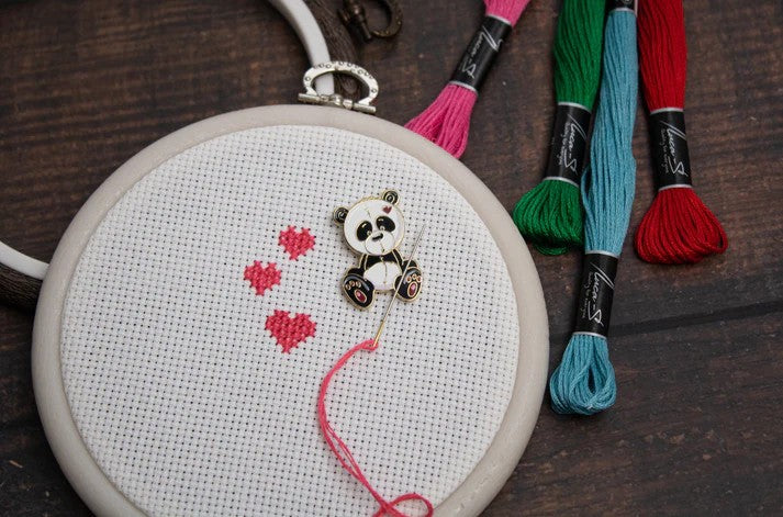 Panda NEEDLE MINDER ~ Luca-S