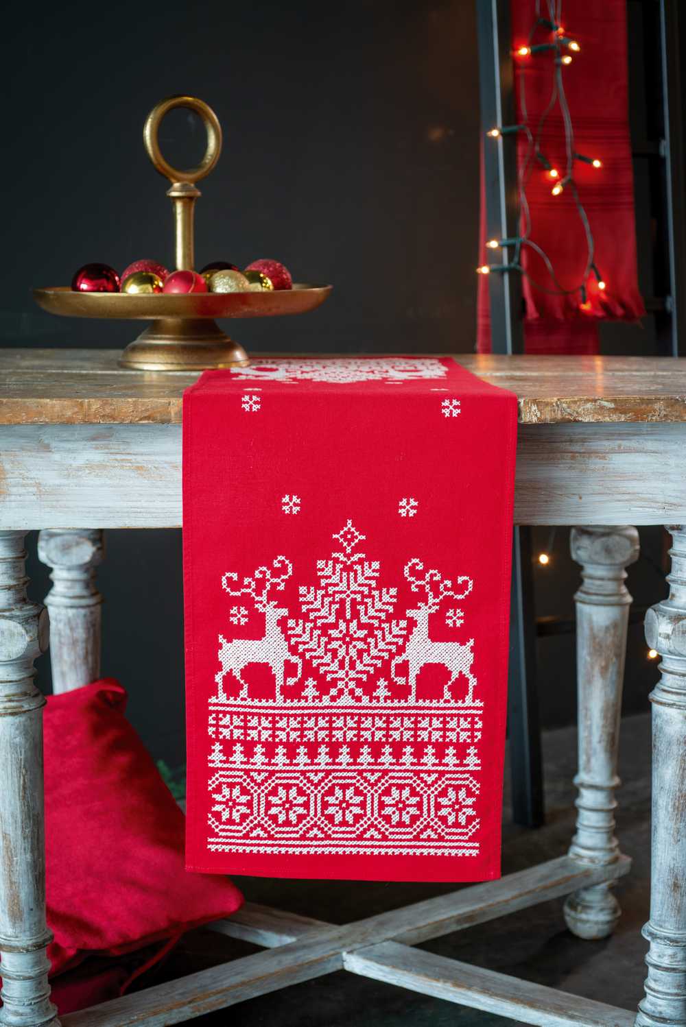 Vervaco Cross Stitch Kit - Reindeer Table Runner