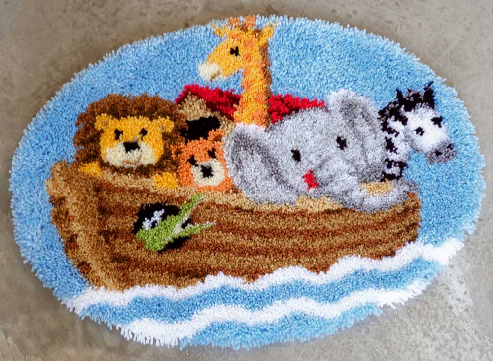 Shaped Rug: Noah's Ark Latch Hook Kit Vervaco