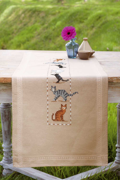 Runner: Cats Embroidery Kit Vervaco