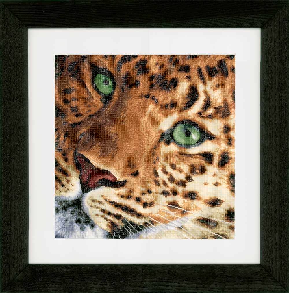 Leopard: (Evenweave) Counted Cross Stitch Kit Lanarte