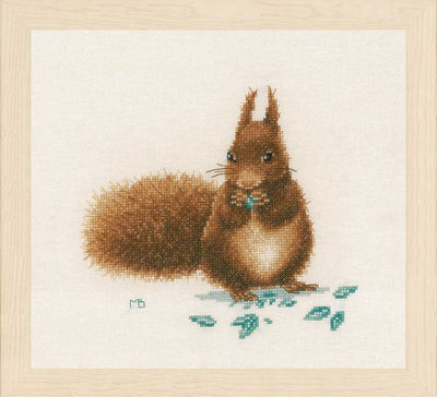 Lanarte Cross Stitch Kit: Squirrel (Evenweave)