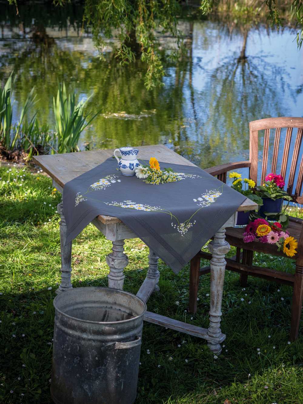 Vervaco Embroidery Kit -Daisies Tablecloth