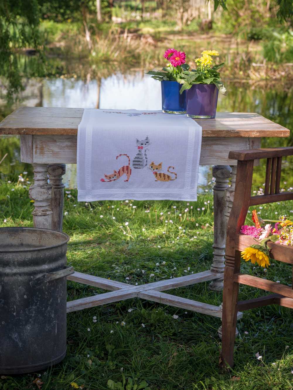 Vervaco Cross Stitch Table Runner Kit - Striped Cats