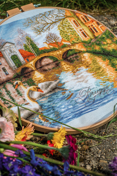 Swans of Bruges Cross Stitch Kit ~ Lanarte (Evenweave)