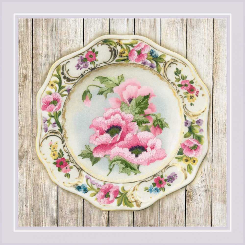 RiolisFreestyle Embroidery Kit - Anemone Plate Satin Stitch