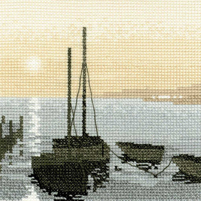 Safe Harbour Silhouettes Cross Stitch Kit Heritage Crafts (Evenweave)