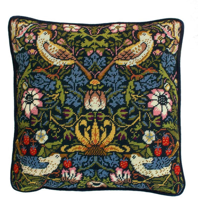 William Morris - Strawberry Thief - Bothy Threads Tapestry Kit