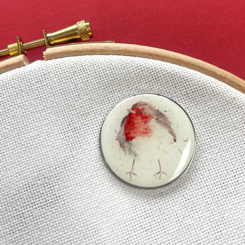 Jolly Robin NEEDLE MINDER ~ Bothy Threads