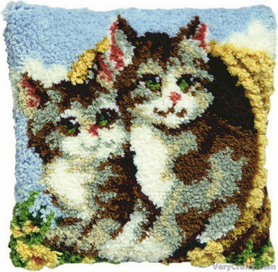 Pako Cats Latch Hook Cushion Kit