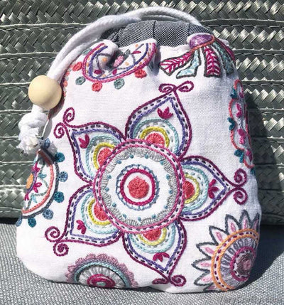 Mandala Drawstring Bag Embroidery Kit ~ Un Chat dans L'Aiguille