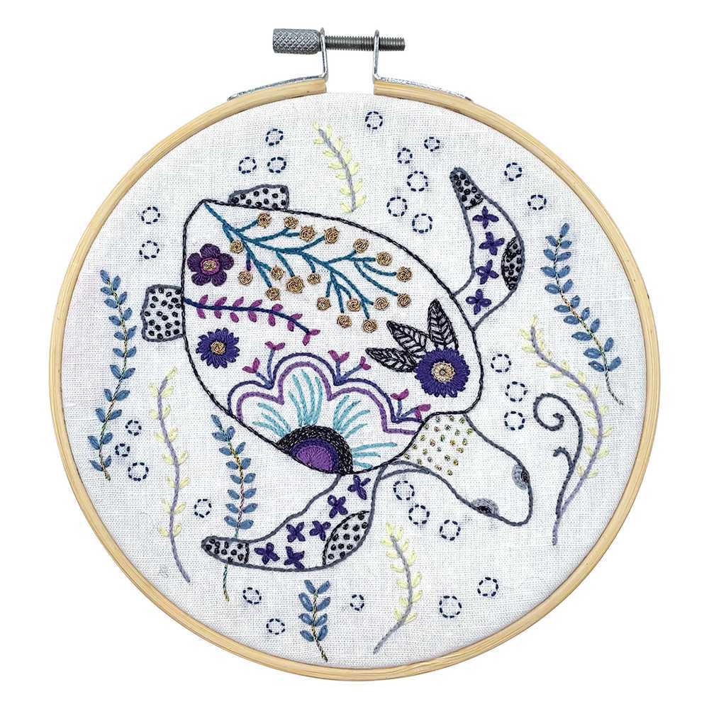 Elijah the Turtle  Embroidery Kit ~ Un Chat Dans L'Aiguille