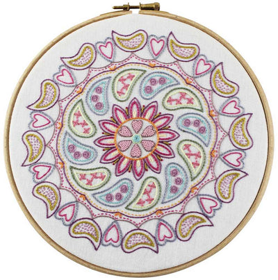 Mandala No1  Embroidery Kit ~ Un Chat Dans L'Aiguille