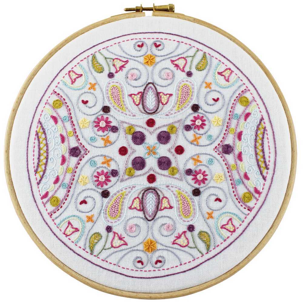 Mandala No6  Embroidery Kit ~ Un Chat Dans L'Aiguille