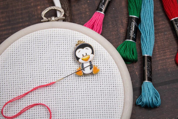 Penguin NEEDLE MINDER ~ Luca-S