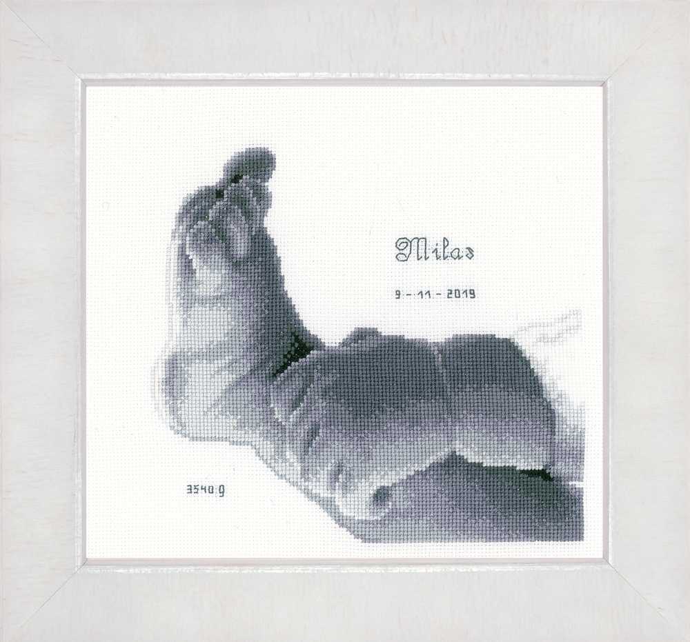 Little Baby Foot Cross Stitch Kit Kit Vervaco