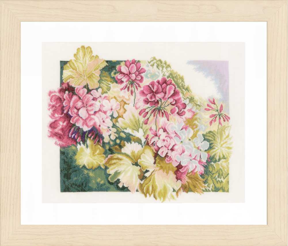 Lanarte Cross Stitch Kit - Geraniums (Linen)