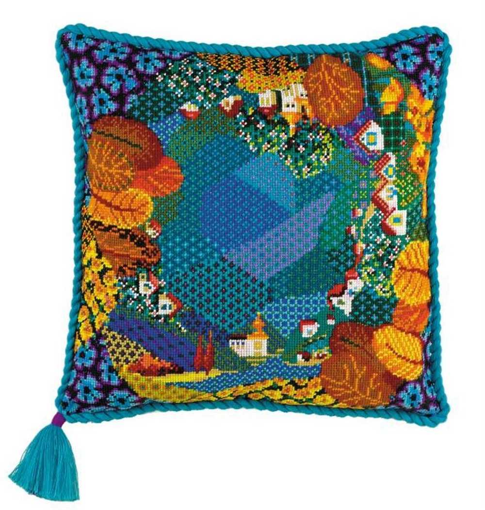 Riolis Cross Stitch Kit - Dreamland Cushion