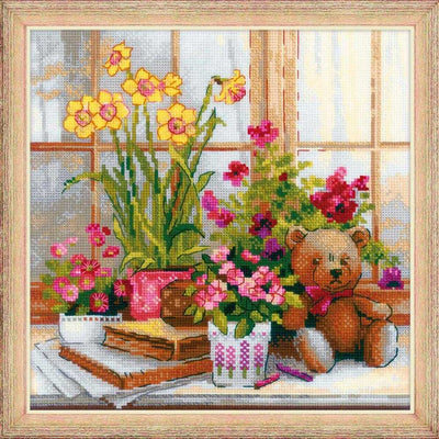 Riolis Cross Stitch Kit - Teddy on the Windowsill