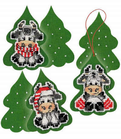 Riolis Cross Stitch Kit - Three Calves Christmas Decorations