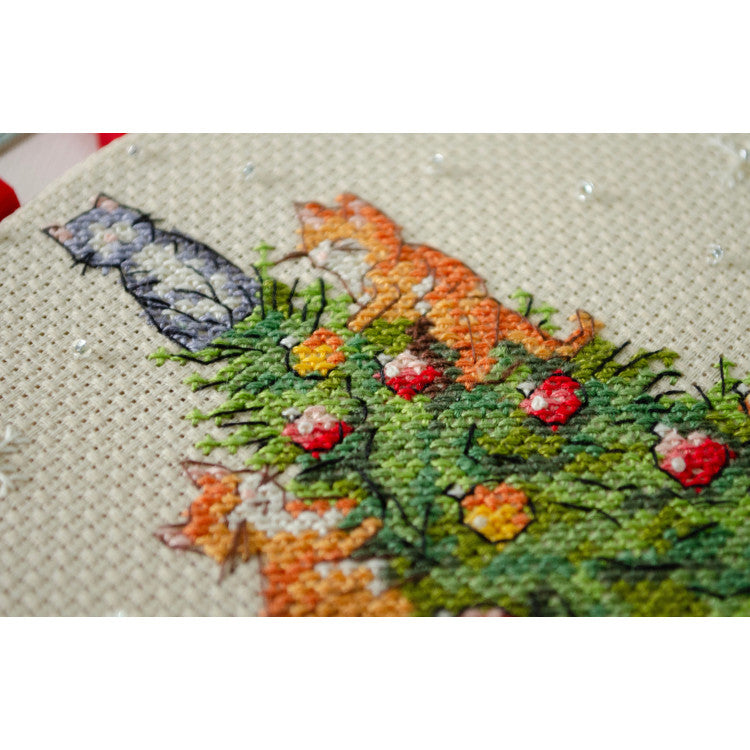 The Naughty Cats with Hoop Cross Stitch Kit ~ Abris Art