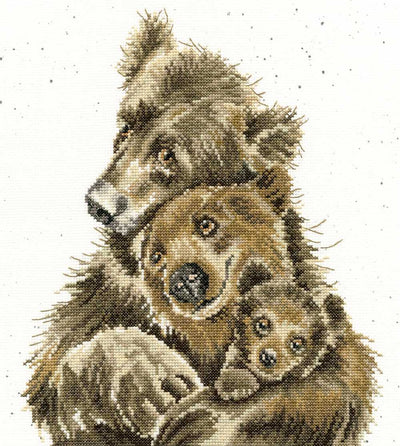 Bothy Threads Bear Hugs  Wrendale Cross Stitch Kit *(EVENWEAVE)*